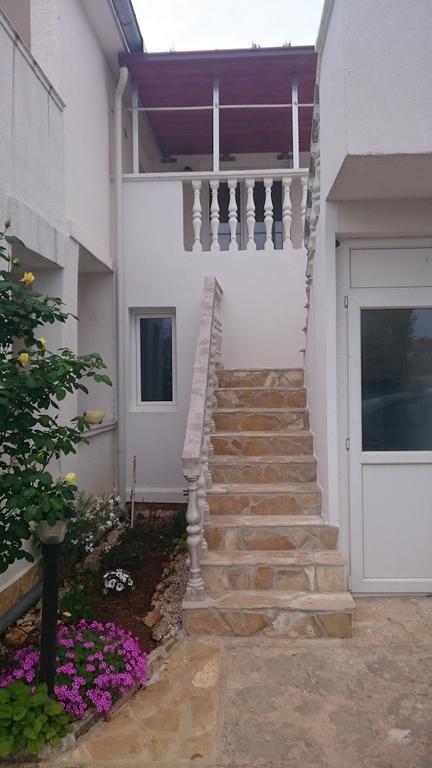 Apartments Mas-Rafaj Vir Dış mekan fotoğraf