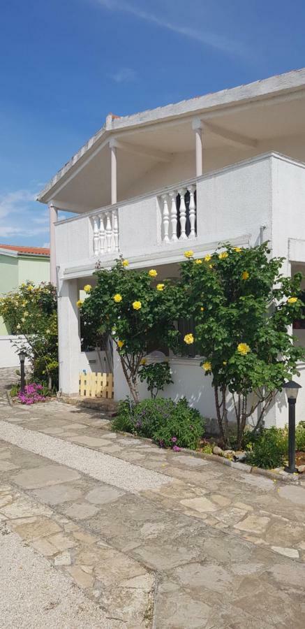 Apartments Mas-Rafaj Vir Dış mekan fotoğraf
